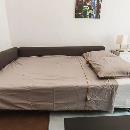 Daire Superb Apt With Large Bay Window *